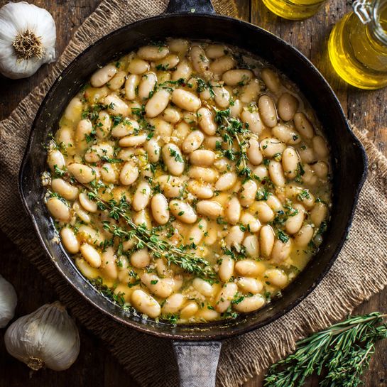 Creamy Garlic White Beans Recipe - Recipe Image